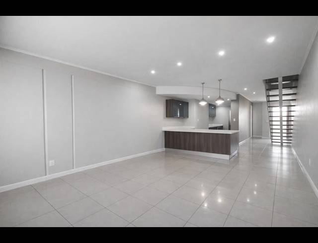 2 BEDROOM PROPERTY TO RENT IN MENLO PARK